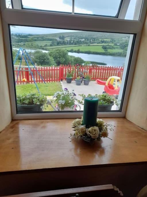 Granny'S Cottage, A Lovely Lakeside Cottage Donegal Town Bagian luar foto